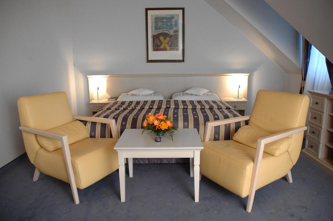 Hotel Hradna Brana Μπρατισλάβα Δωμάτιο φωτογραφία